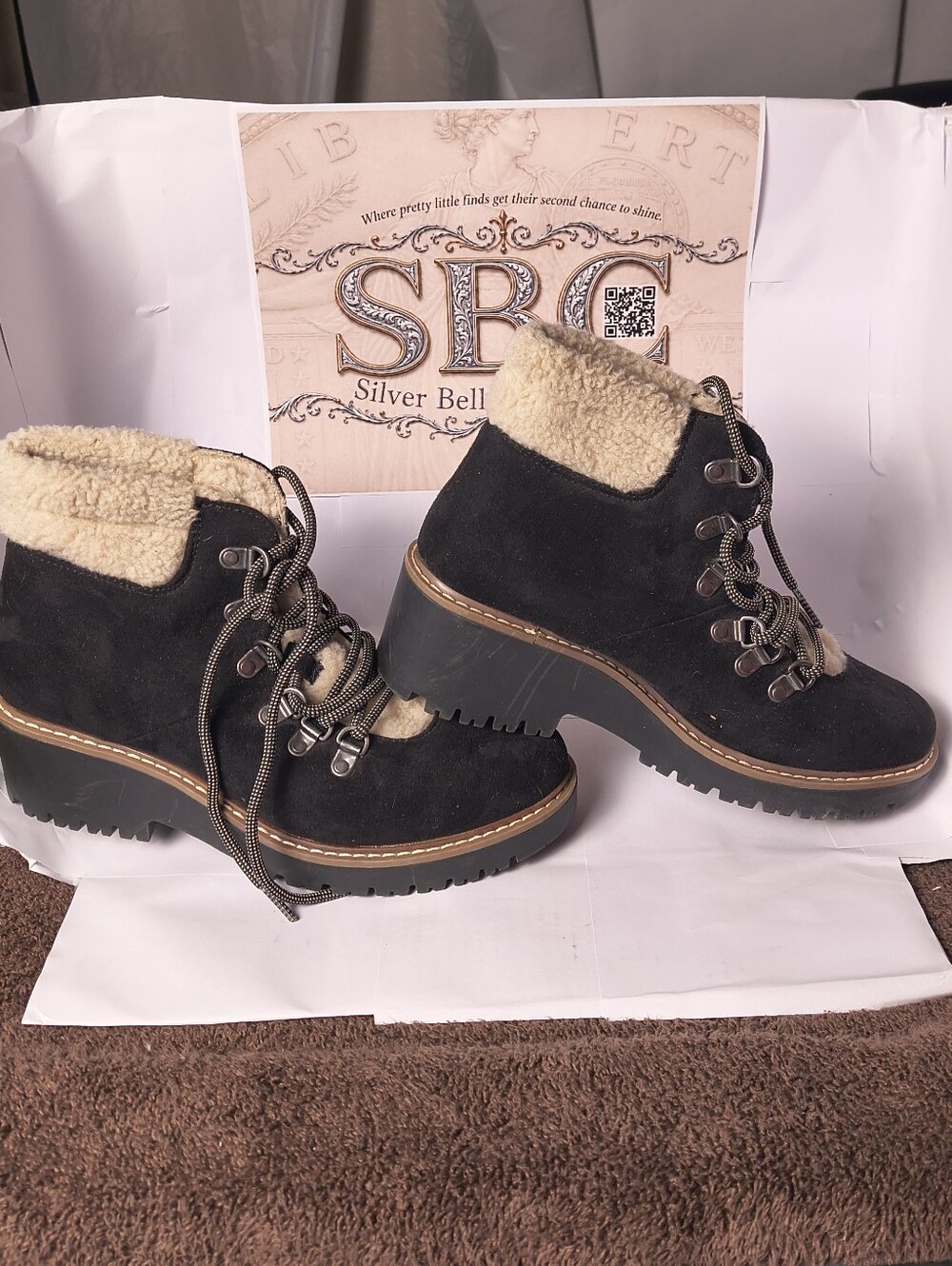 Cliffs by White Mountain Black Faux Fur Lace Up Hiker Boots Size 8
